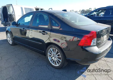 2010 Volvo S40 2.4I from USA, damaged, VIN YV1390MS3A2506811